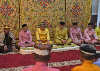 Bupati Bersama Ketua Tp-PKK Kabupaten Pohuwato Hadiri Acara Mopotolungo Marten Taha