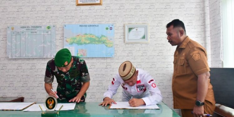 Teken Perjanjian Hibah, Pemkab Pohuwato-Korem 133 NW Dukung Pengamanan Pilkada