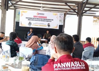 Bahas Akurasi Daftar Pemilih, Bawaslu Pohuwato Gelar Rapat Koordinasi Hadirkan Kepala Dinas Dukcapil