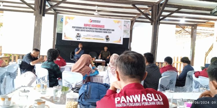 Bahas Akurasi Daftar Pemilih, Bawaslu Pohuwato Gelar Rapat Koordinasi Hadirkan Kepala Dinas Dukcapil