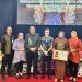 Wakili Bupati Pohuwato, Kadis Nakertrans Terima Penghargaan Paritrana Award 2024