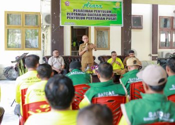Wabup Iwan Adam Resmikan Peralihan Penyuluh dan Serahkan Penghargaan kepada Penyuluh Berprestasi
