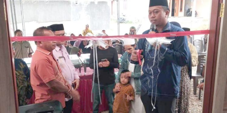Camat Marisa Resmikan Dua Masjid di Dusun Iloponu Jelang Ramadan