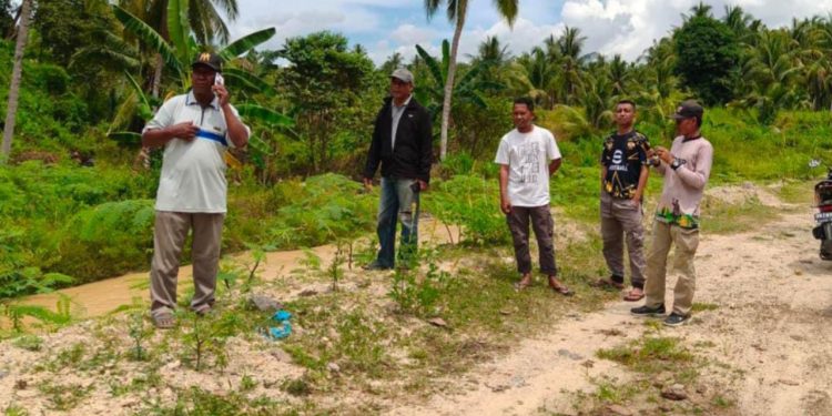 Bela Petani, YR Team Turun Langsung Normalisasi Saluran Irigasi