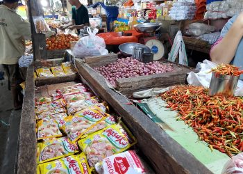 Pasar Rakyat Marisa Sepi Usai Penertiban Tambang, Omzet Pedagang Anjlok