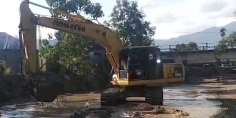 Peduli Lingkungan, YR.Team Lakukan Normalisasi Sungai di Tiga Lokasi