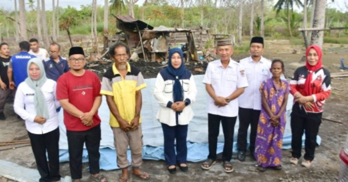 Bupati Pohuwato Tinjau Langsung Rumah Warga Terbakar di Desa Palopo