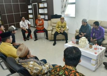 Polemik di Desa Buhu Jaya, Puluhan Perwakilan Masyarakat Temui Bupati Saipul